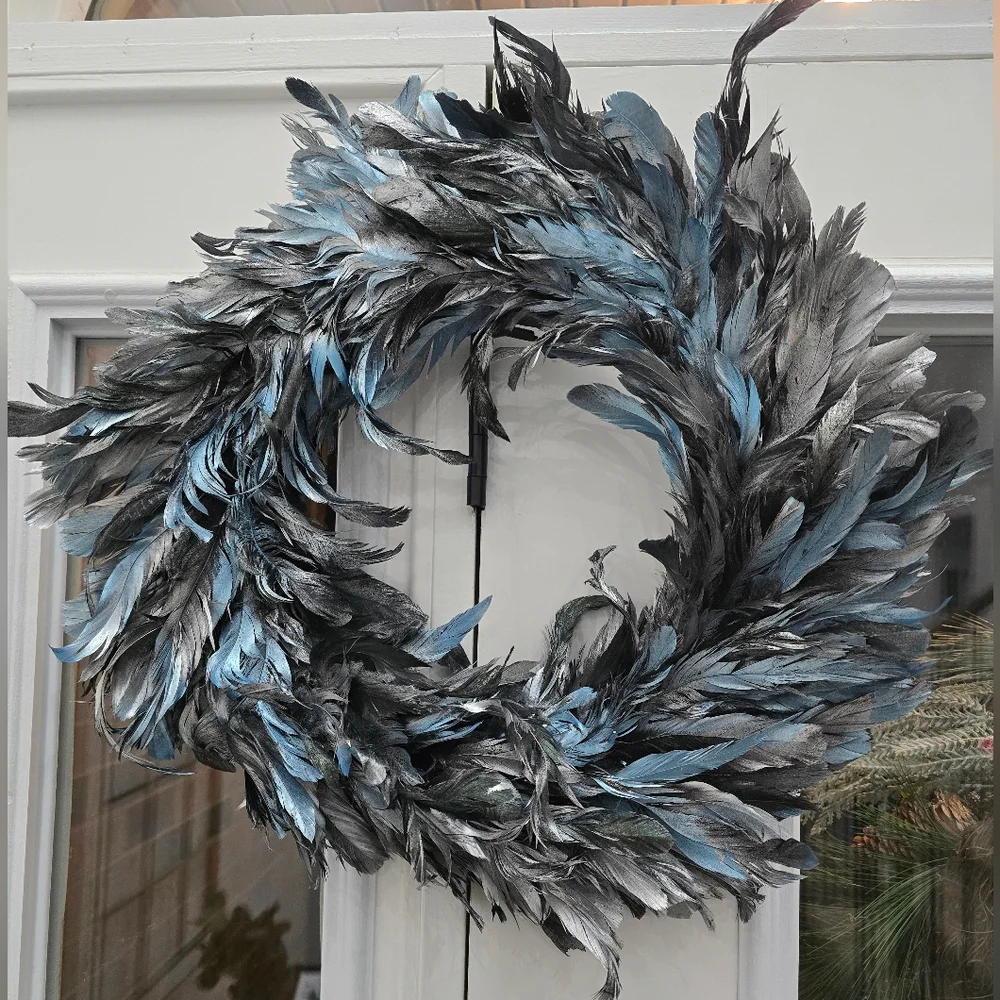 Feathered wreath